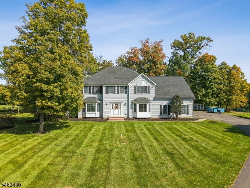 14 Eagle Dr, Raritan Township