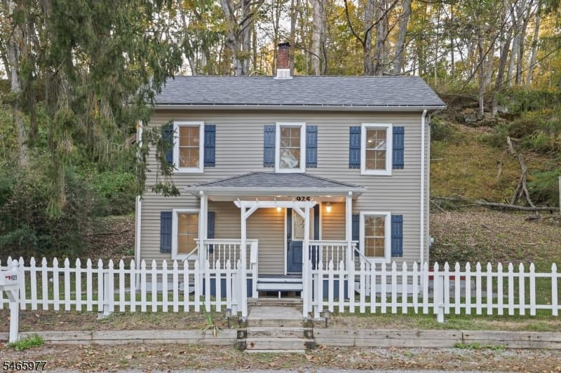 925 Wall St, Stillwater Township