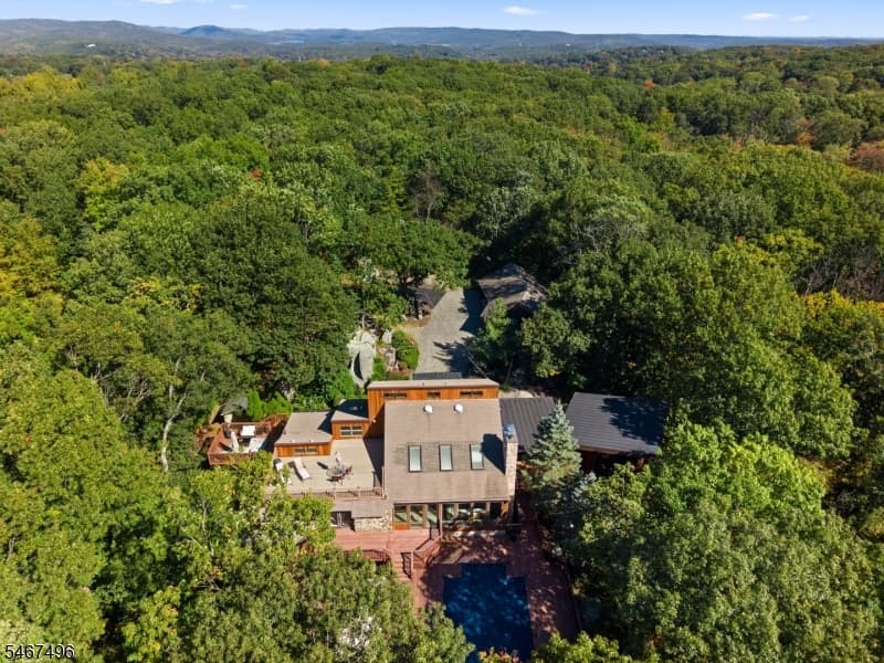53 Tintle Rd, Kinnelon Borough