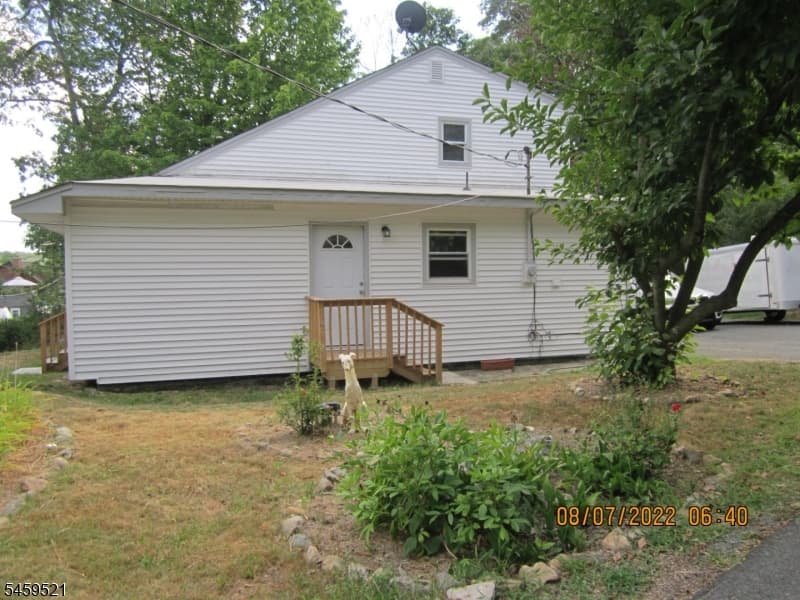 322 Squaw Trl, Hopatcong Borough