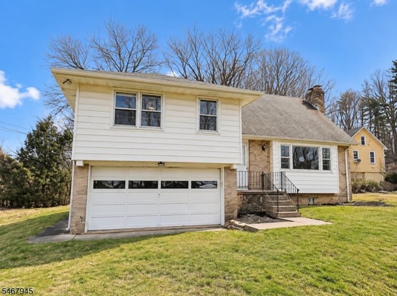 652 Carpentersville Rd, Pohatcong Township