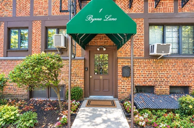 1 Byrne Ln #11, Tenafly Borough
