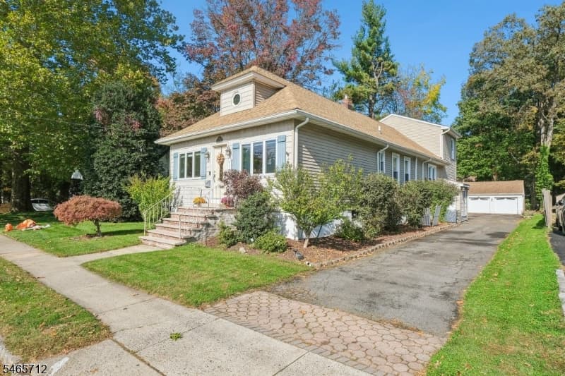137 Ravine Ave, West Caldwell Township