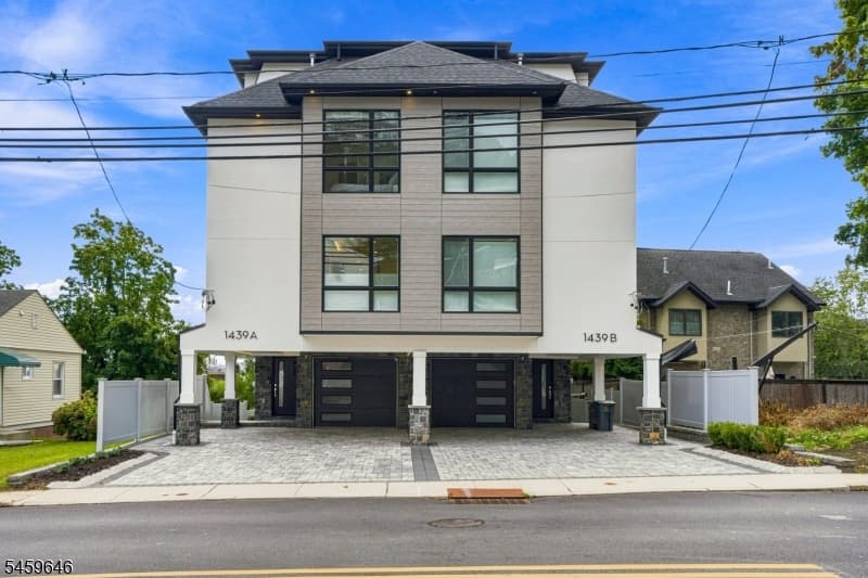 1439 River Rd #1, Edgewater Borough