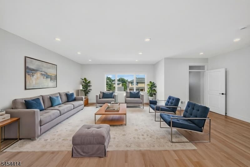 85 Echo Pl #A, Elmwood Park Borough