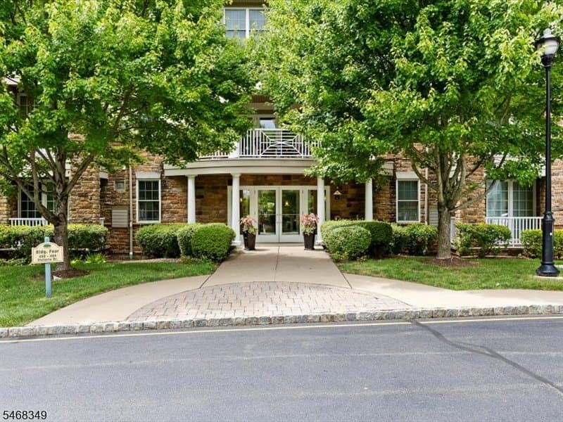 461 Victoria Drive, Bridgewater Township