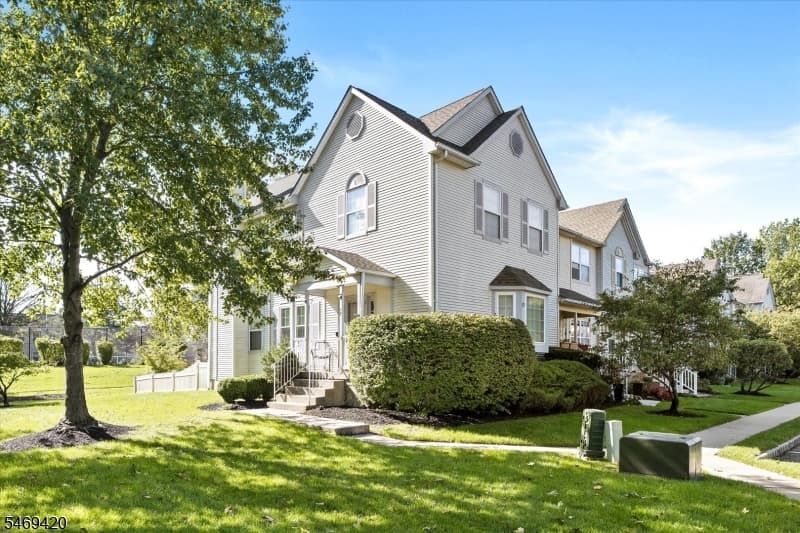17 Tasley Ct, Robbinsville Township