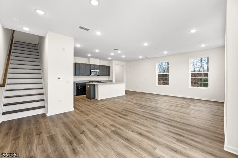 86 Depot Way, Dunellen Borough