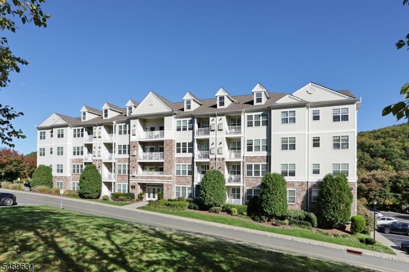 5219 Sanctuary Blvd, Riverdale Borough