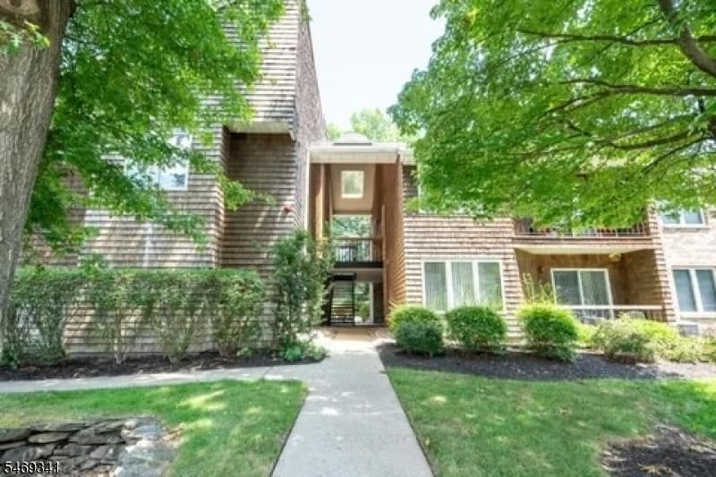 3 Tulip Cres #2C, Little Falls Township