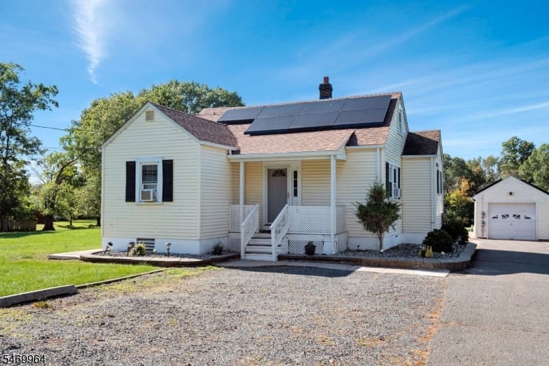 57 N Willow Rd, Hillsborough Township