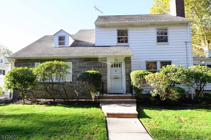 736 Lynmar Way, Union Township