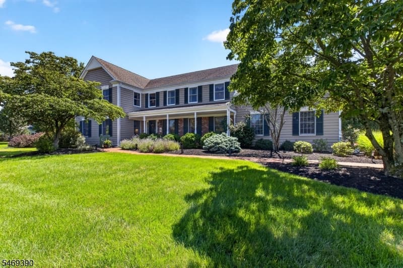 15 Hoffman Pl, Montgomery Township