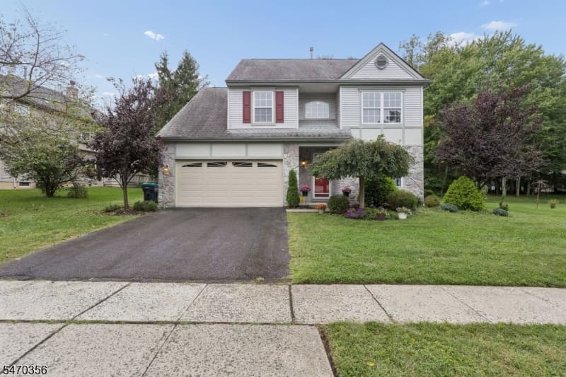 6 Harvard Cir, Montgomery Township