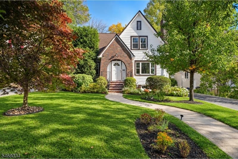 22 UNDERCLIFF ROAD, Millburn Township