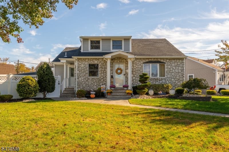 1932 Crescent Pkwy, Linden City