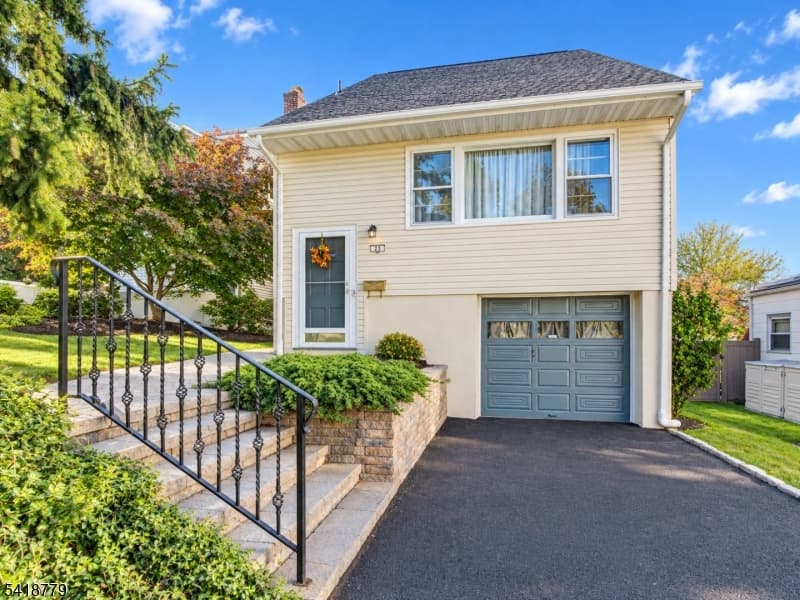 23 Nassau Rd, Verona Township