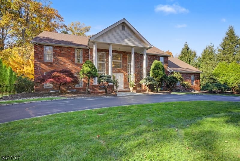 37 N Ridge Rd, Denville Township