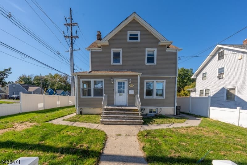 824 Chestnut St, Roselle Borough