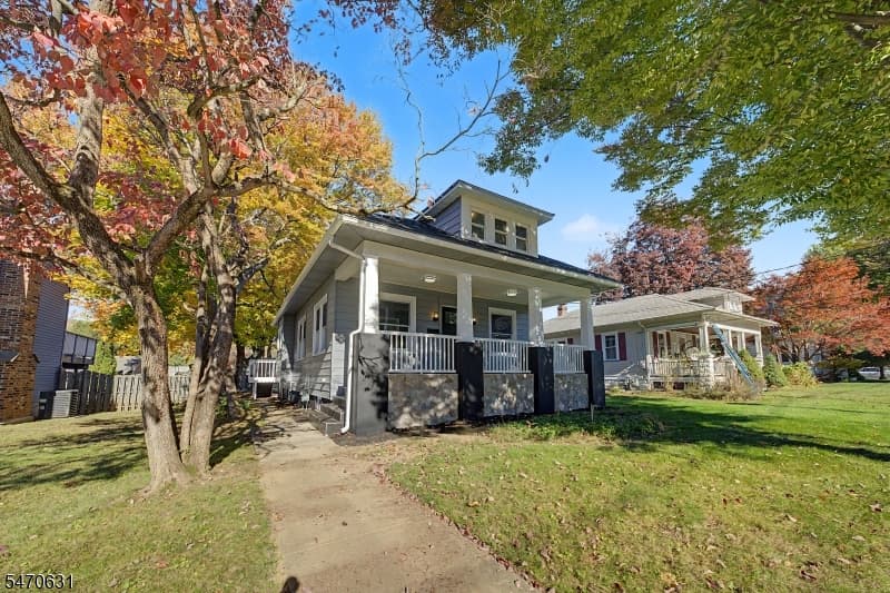 520 Grand Ave, Hackettstown Town