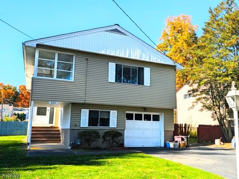 225 Centerton Dr, Parsippany-Troy Hills Township