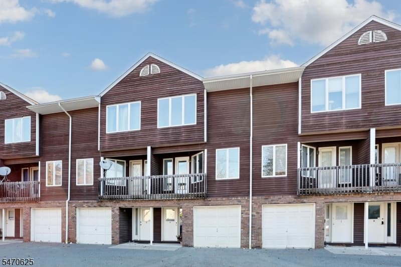 8 Leary Ave UNIT F #F, Bloomingdale Borough