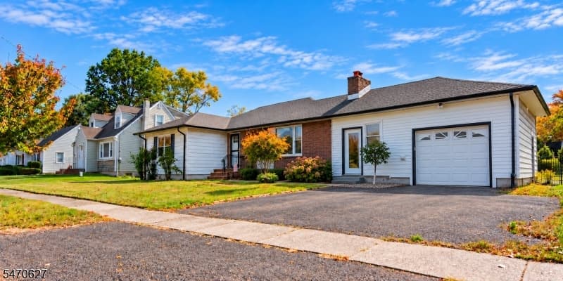 166 Union Ave, lead photo