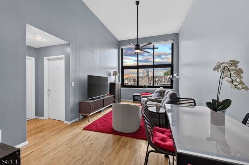 518 Gregory Ave #316, Weehawken Township