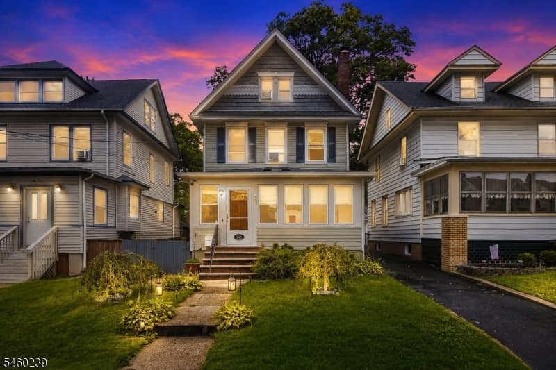 345 E Clay Ave, Roselle Park Borough