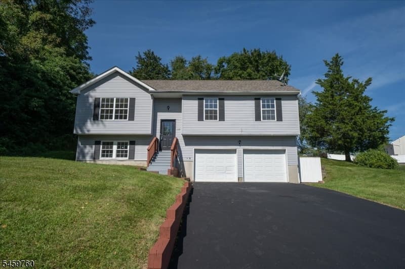 117 Hillside Dr, Hamburg Borough