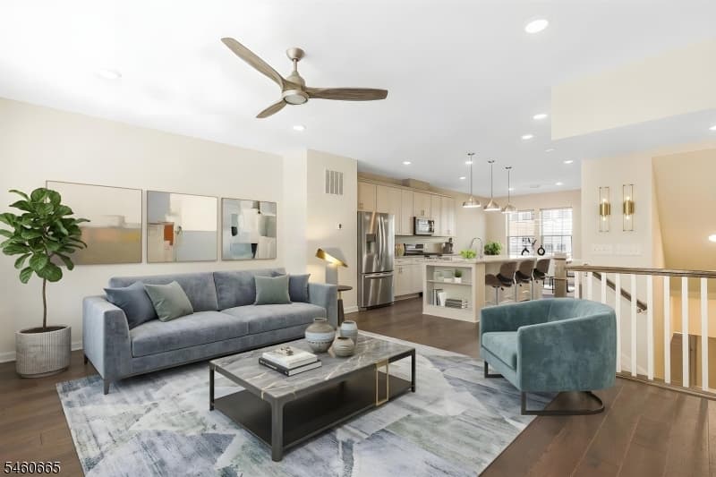 17 Gala Ct, Livingston Township