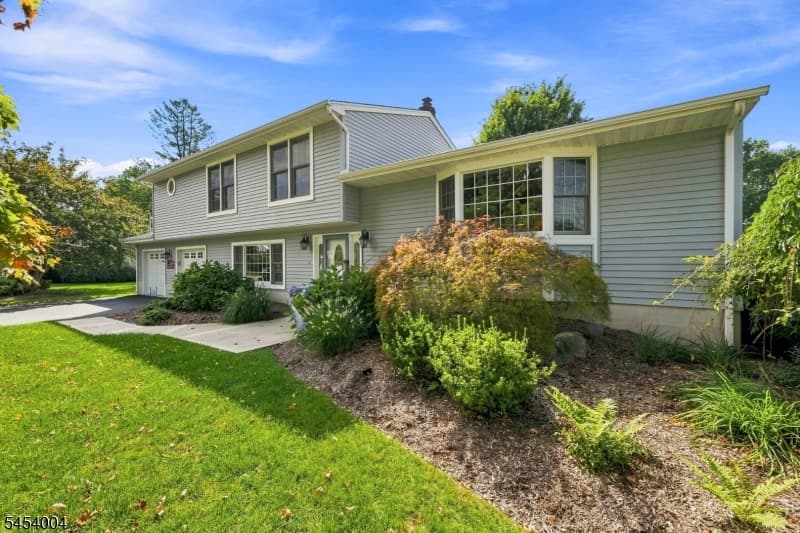 11 Mary Pl, Pequannock Township