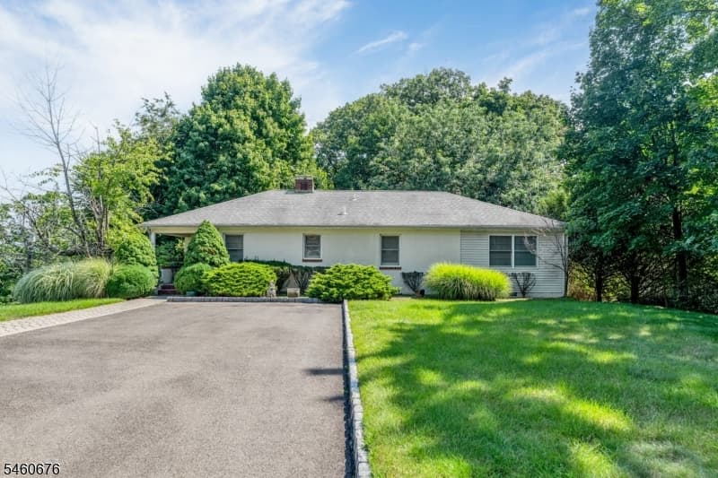 59 Charwalt Dr, Hawthorne Borough