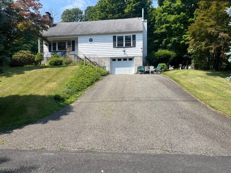 17 Misty Lanee, West Milford Township