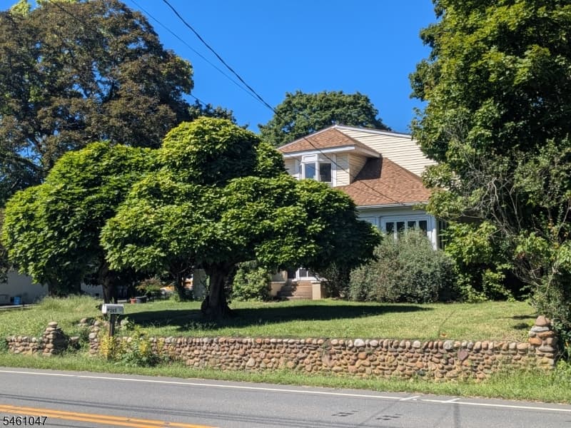 265 S Main St #2, Raritan Township