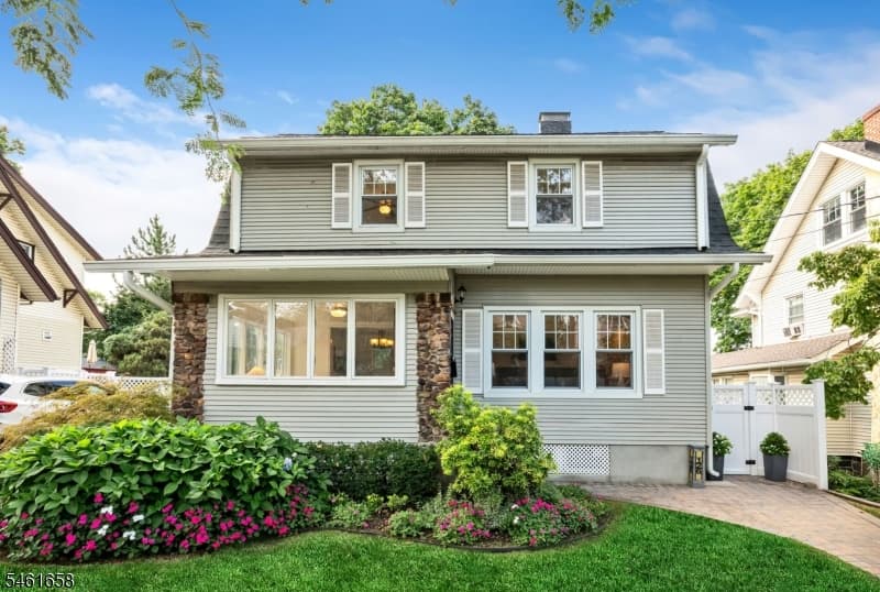 126 Sylvan Ave, Leonia Borough