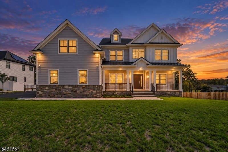 11 Scarlet Dr, Piscataway Township