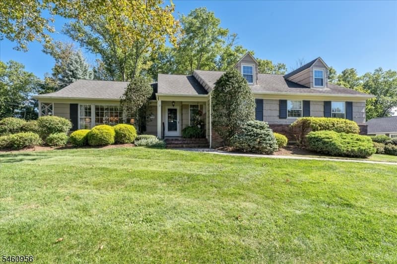 1407 Chapel Hill Rd, Mountainside Borough