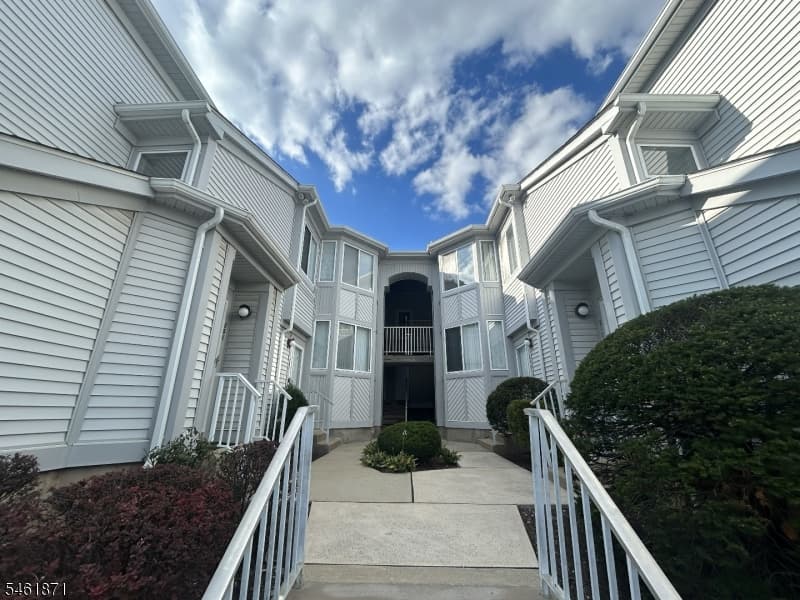 204 Jesse Way, Piscataway Township