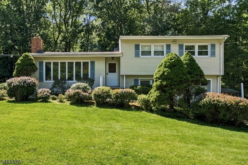 87 Orion Rd, lead photo