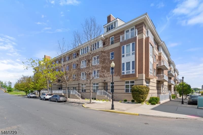368 Rector St #419, lead photo