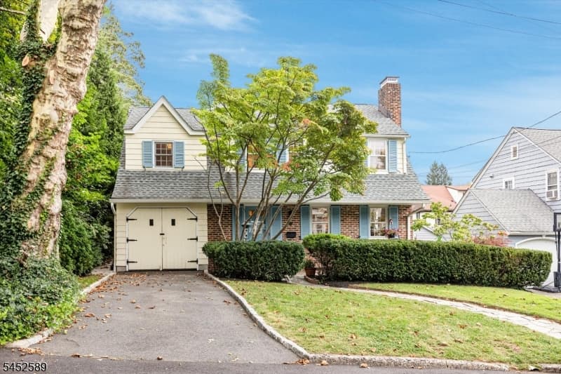 9 Garthwaite Ter, Maplewood Township
