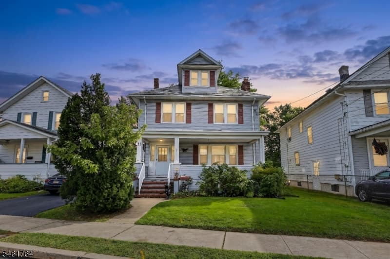11 Elmer St, Raritan Borough