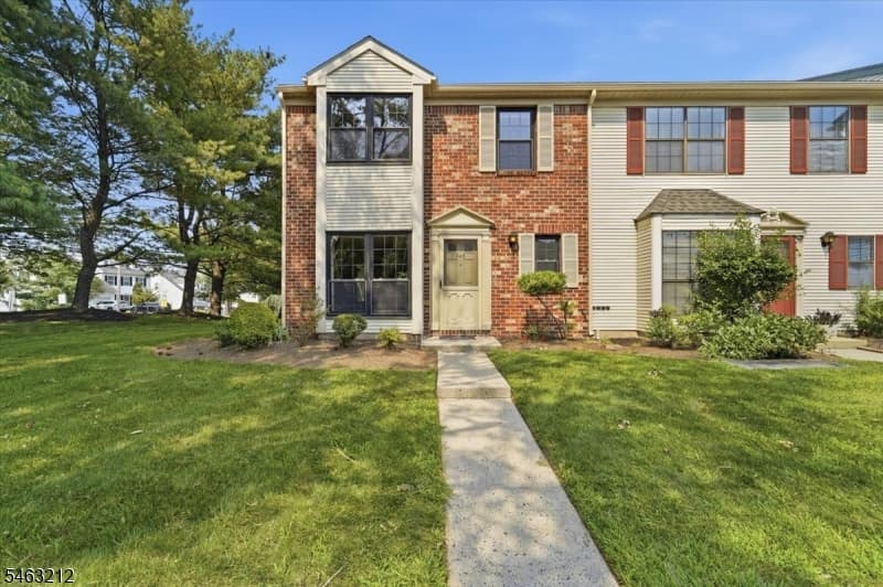 543 Manchester Ct, Piscataway Township