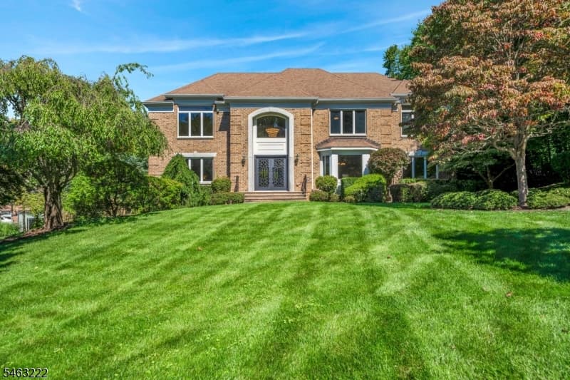 67 Seminary Dr, lead photo