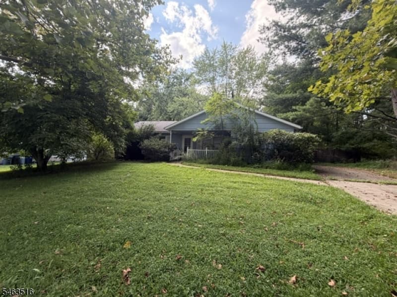 67 Pudding Stone Way, Lopatcong Township