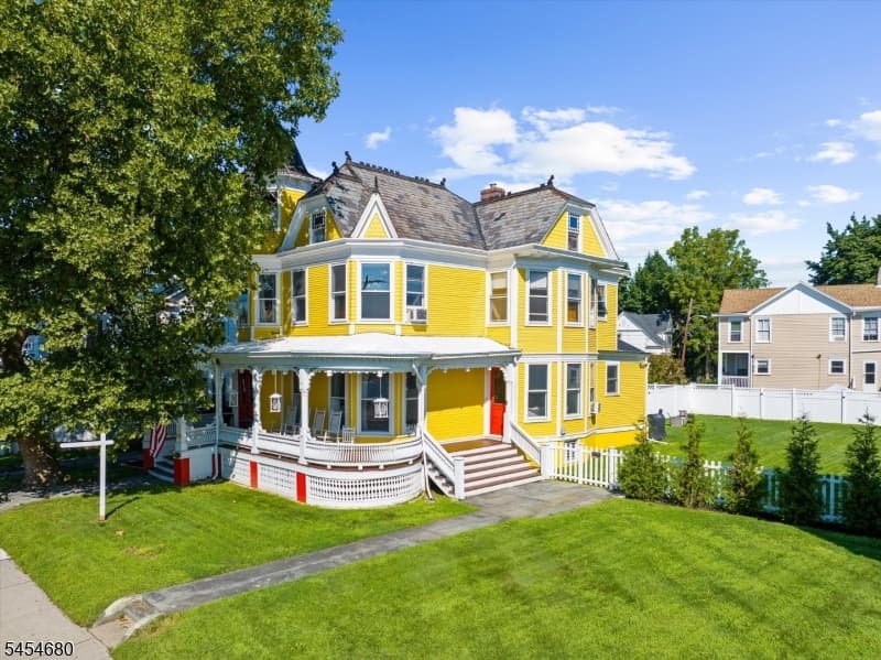110 W Washington Ave, Washington Borough