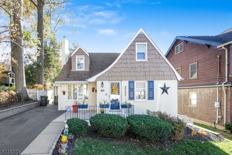 81 W Gouverneur Ave, Rutherford Borough