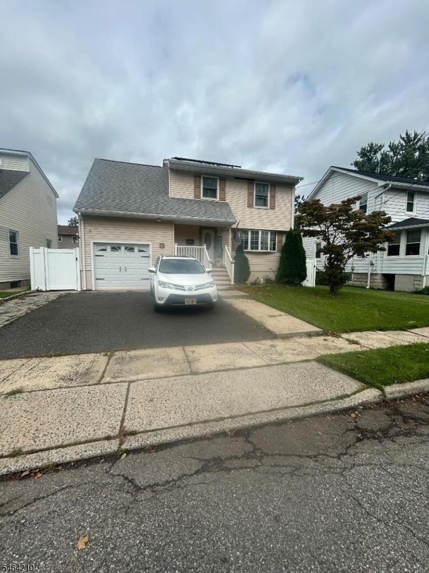 273 Orchard St, lead photo