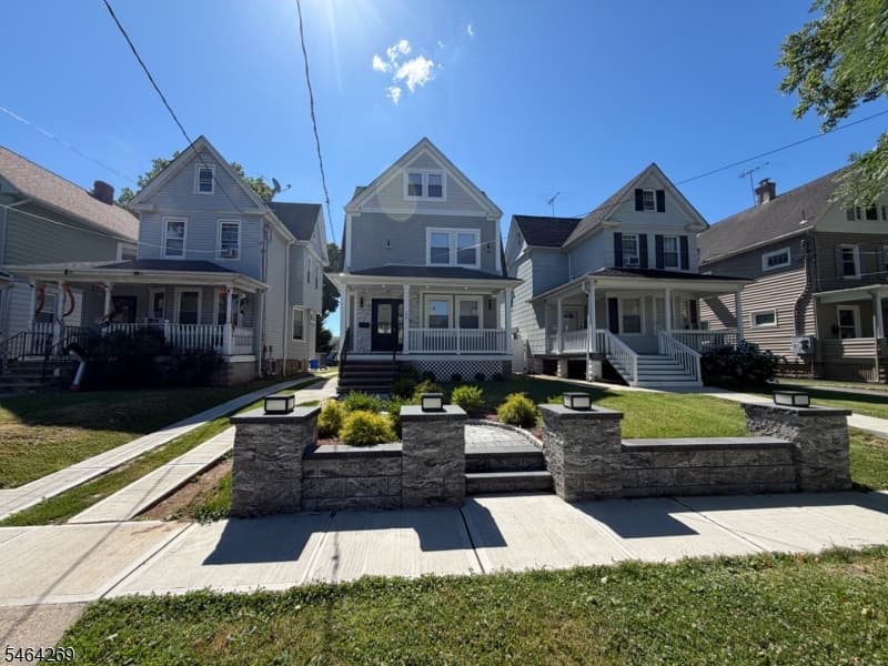 139 Weaver Ave, Bloomfield Township